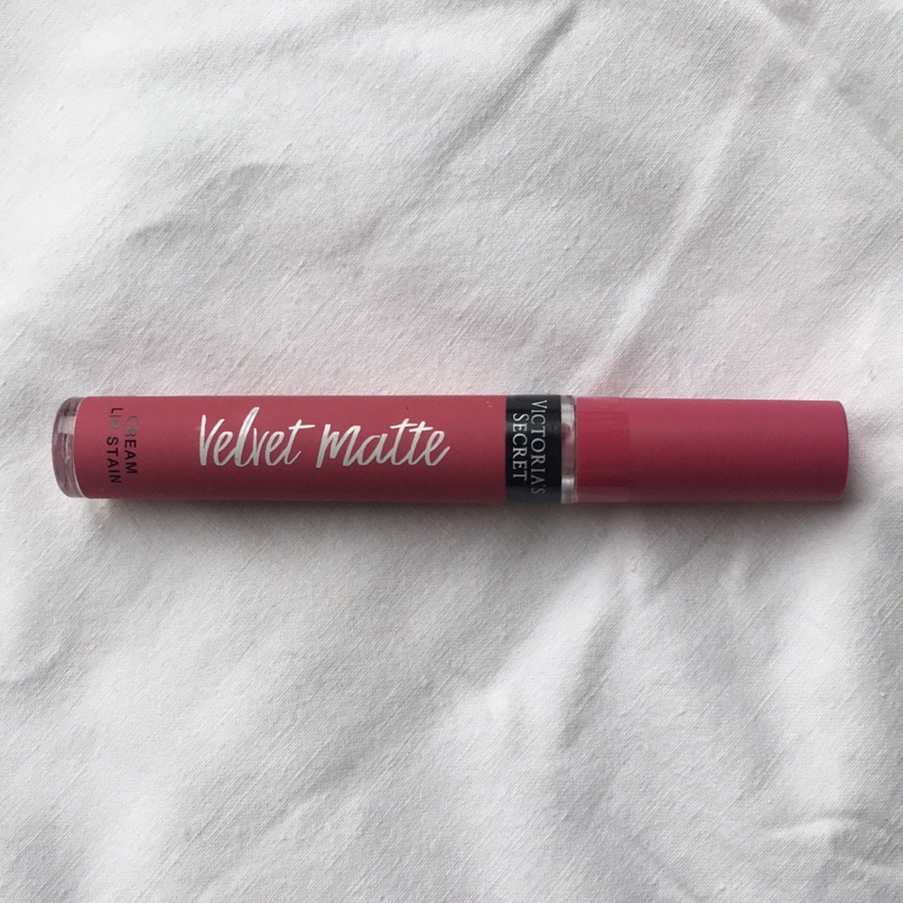 BOGO FREE VS Velvet Matte Cream Lip Stain MAGNETIC